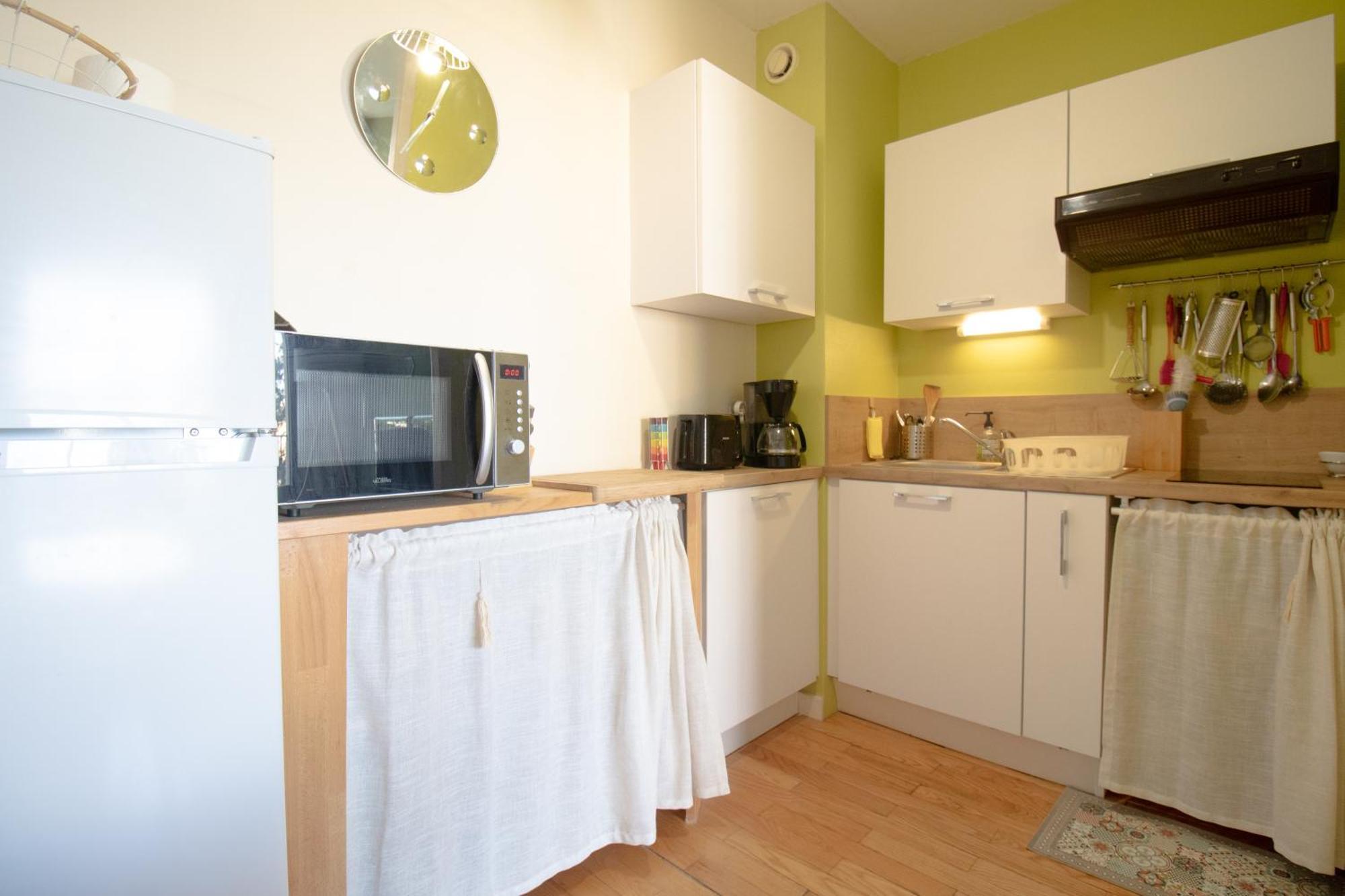 Appartement Spacieux Avec Balcon Bourg-en-Bresse Exterior photo